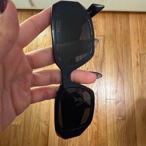 Prada Sunglasses PR 17WS